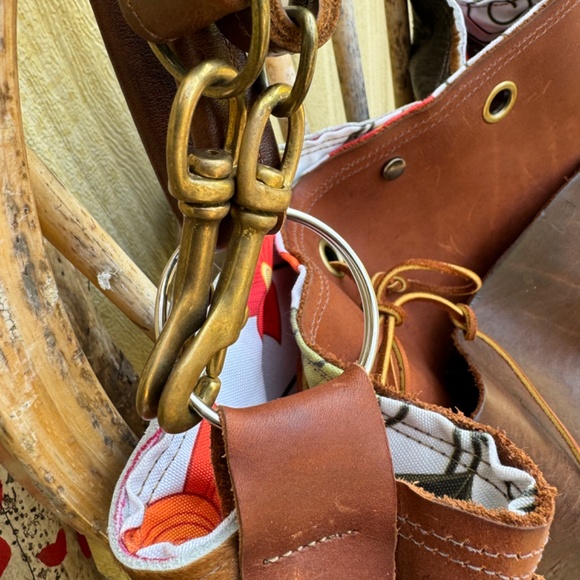 Giant Leather Bag - Picture 6 of 7